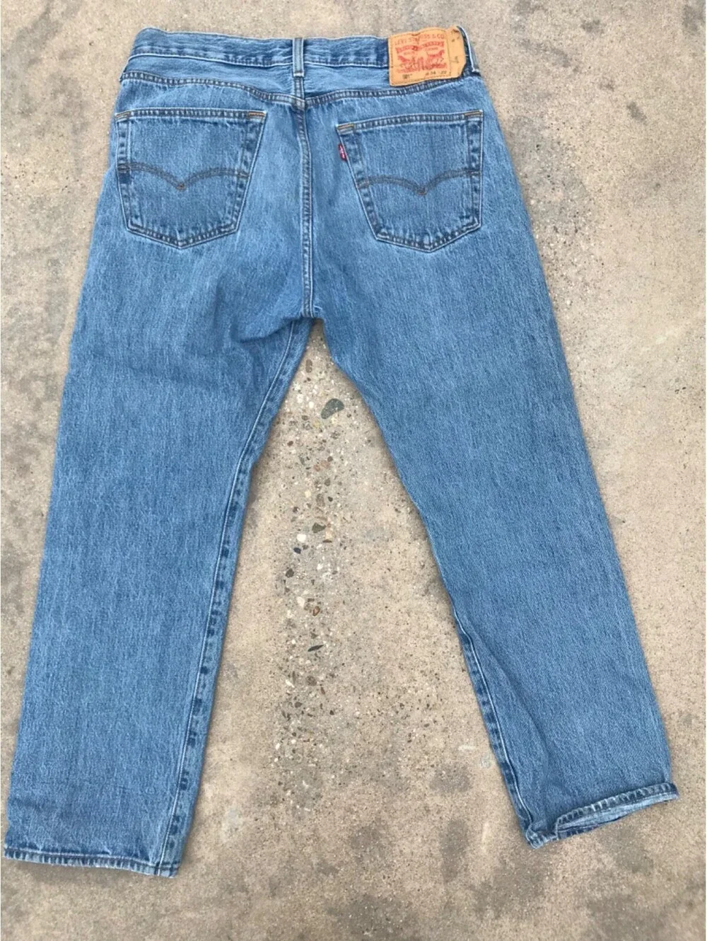 Levis Jeans Mens 34x29 Blue 501 Classic Straight Leg Modern Button Fly Work Pant